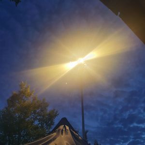 黄色美女品初中生网站
